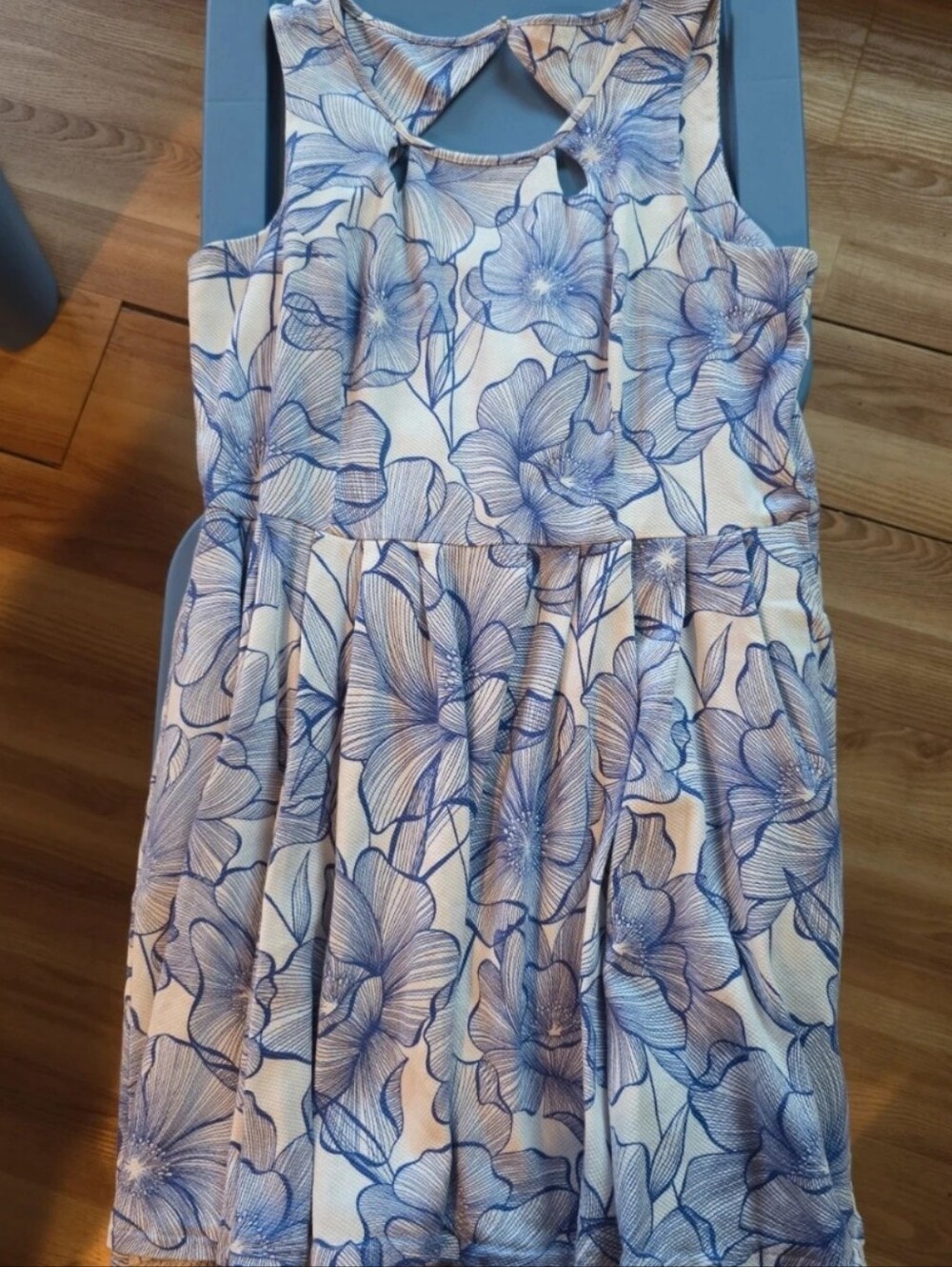 Danny & Nicole White Dress with Blue Floral Print and Keyhole Back